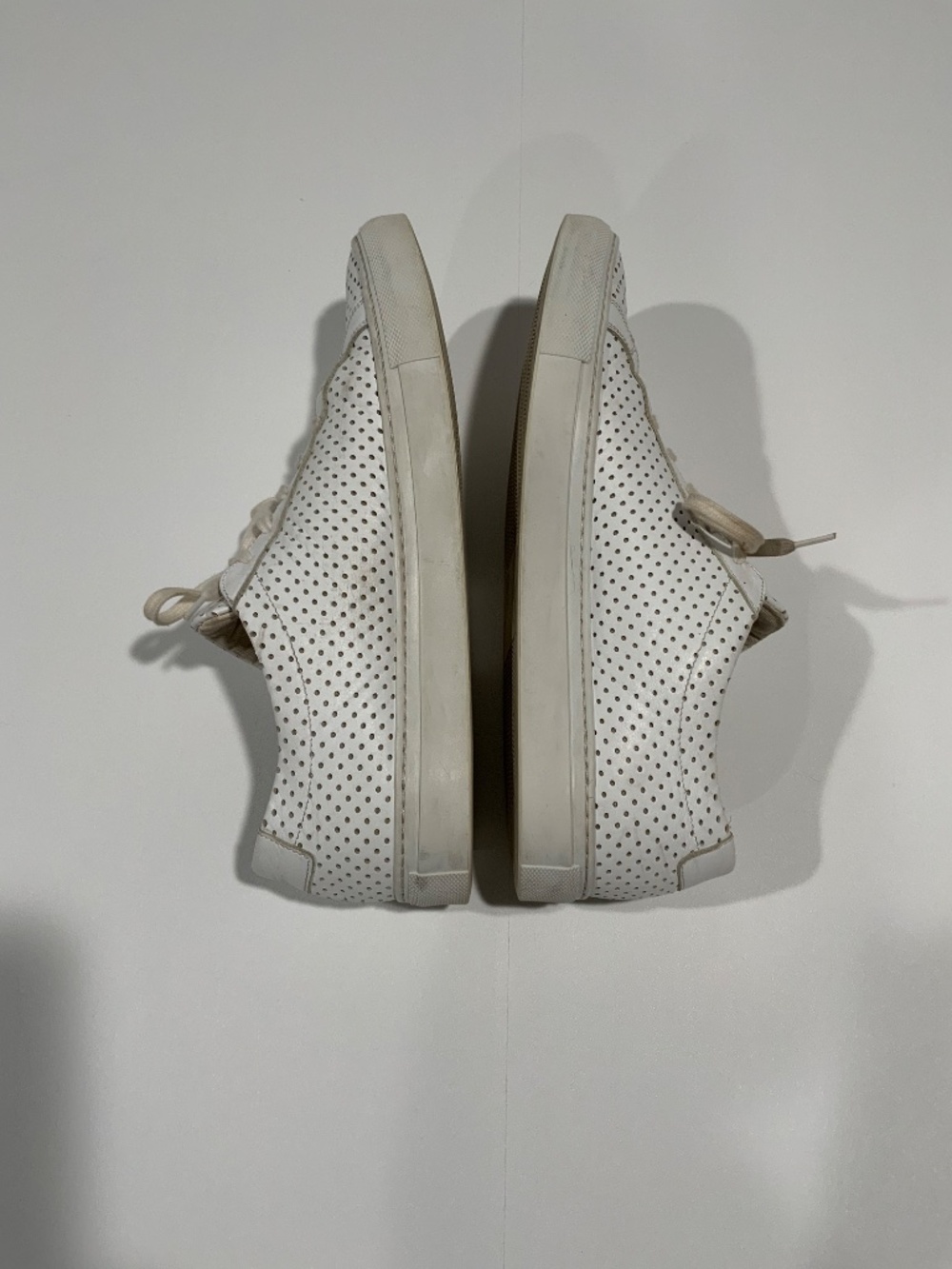 Common Projects Achilles Low Size EU 41 White Perforated Leather Shoes - Picture 6 of 9